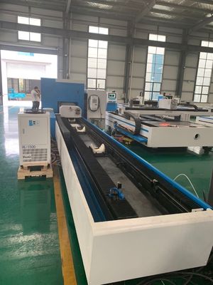 鋼鉄管の切断のあたりの1kw 6kw CNC繊維レーザーの金属の打抜き機の正方形の長方形