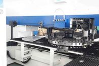 重い機械CNCのタレットの打つ機械50Ton穴の押す機械